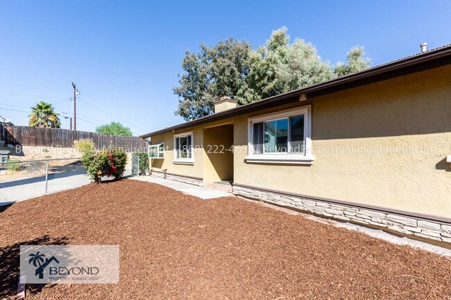 Building Photo - *** SANTEES' BEST KEPT SECRET ***SPACIOUS ...