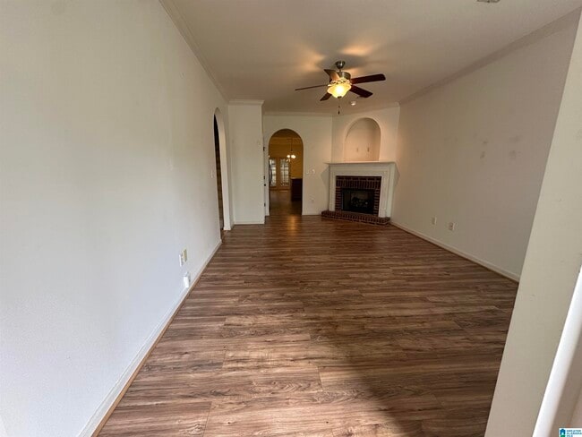Building Photo - 1033 Ashwood Dr