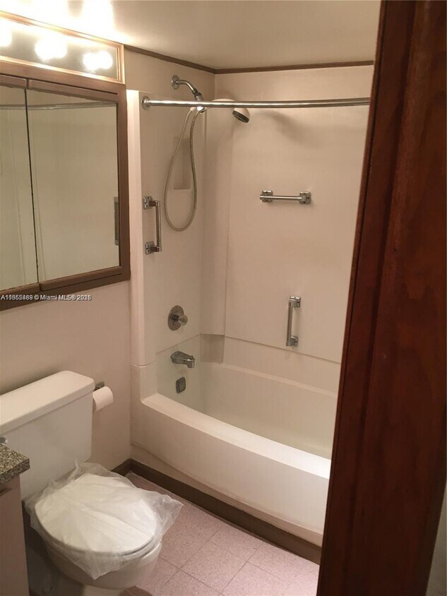Foto principal - 14221 N Kendall Dr