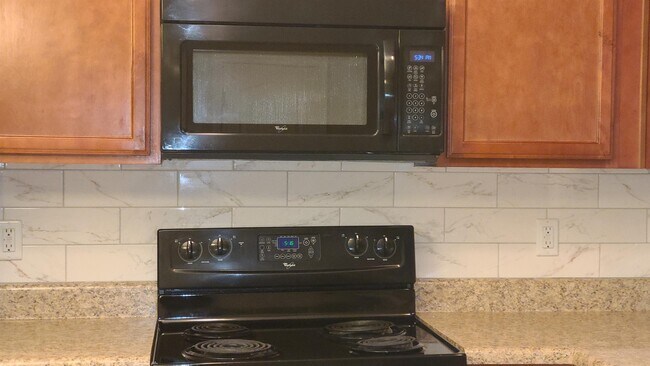 Building Photo - 5451 Perlou Ln