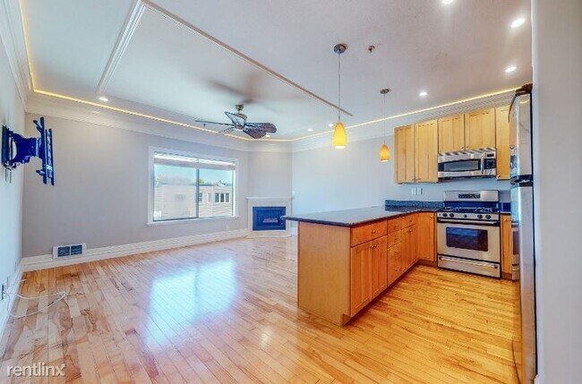 Building Photo - 2 br, 1 bath Condo - 400 avila street # 306