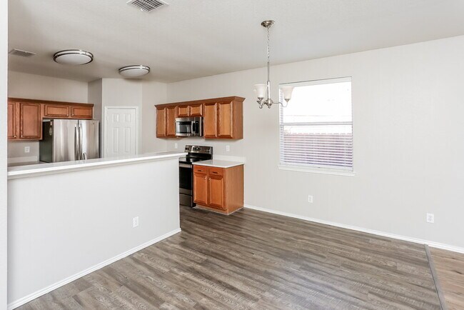 Building Photo - 2907 Hobble Ct