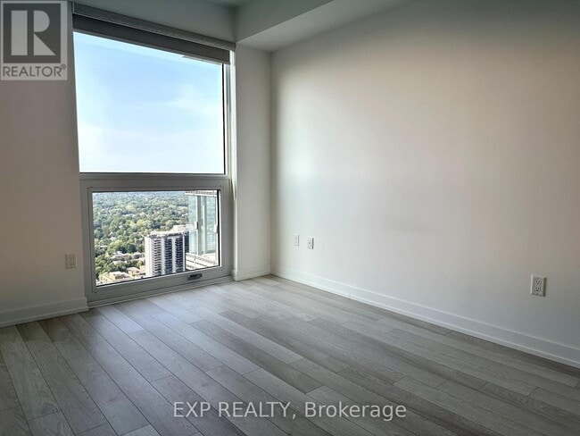 Building Photo - 39-4239 Roehampton Ave