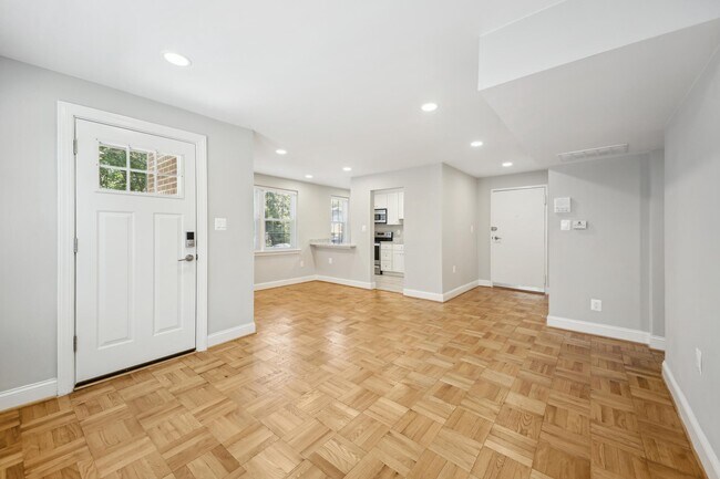 Foto del edificio - 1801 Belle View Blvd