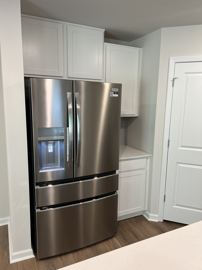 Kitchen - 106 Broadtree Cir