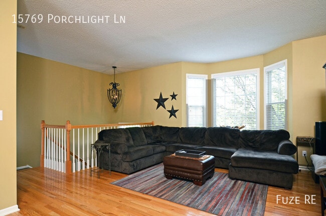Foto del edificio - 15769 Porchlight Ln