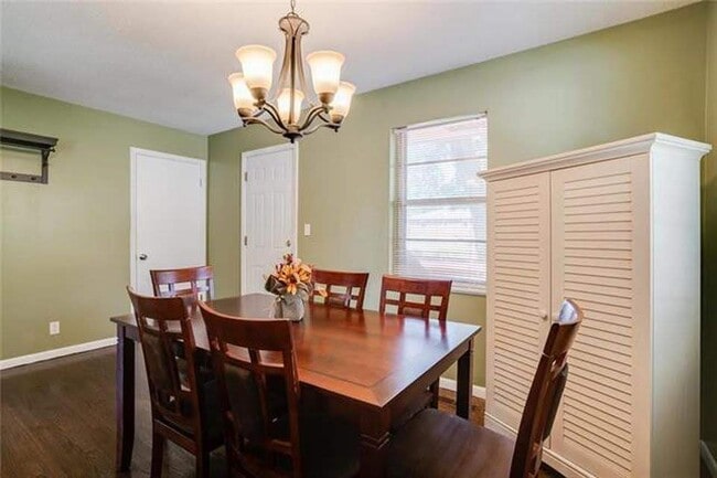 Large dining area - 7416 N. Central St.
