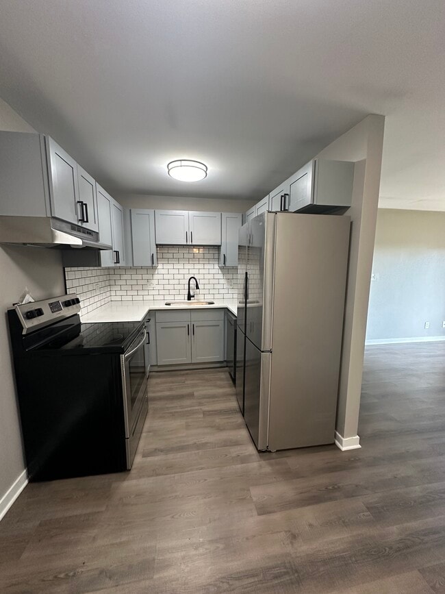 Building Photo - 2700 Light Rd