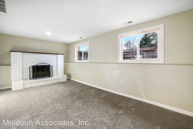 Building Photo - 4 br, 2 bath House - 1015 Vondelpark Dr