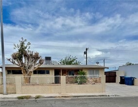 Building Photo - 1338 N Smoke Tree Ave