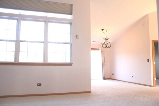 Foto del edificio - 2819 Rutland Cir