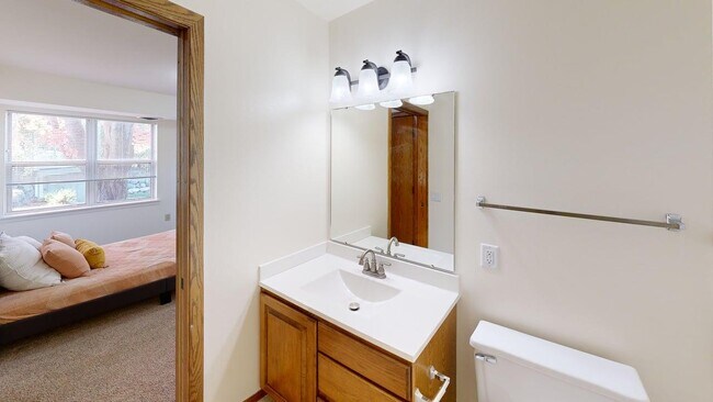 Building Photo - Sauk Creek Apartments