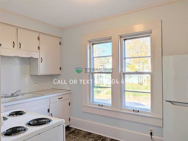 Foto del edificio - 409 2nd St NE