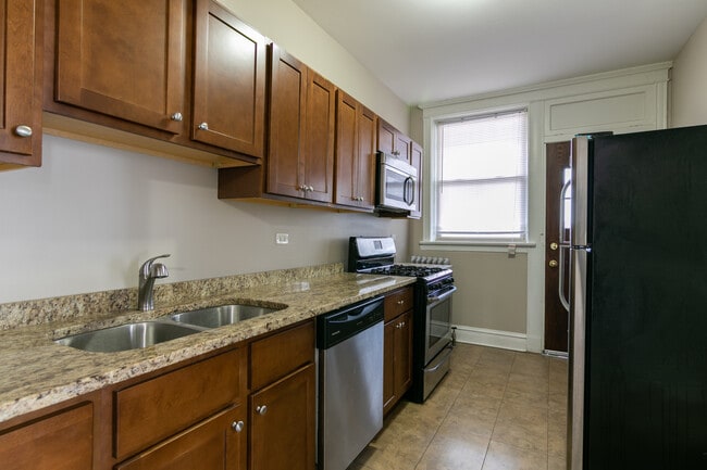 Building Photo - 5419 S Drexel Ave