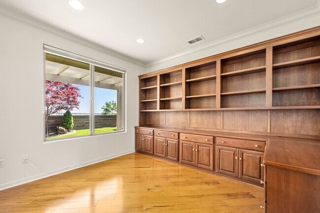 Foto del edificio - 2813 Black Hawk Ln