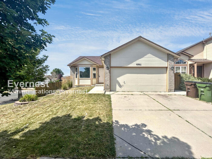 Foto principal - 6961 Lost Springs Dr