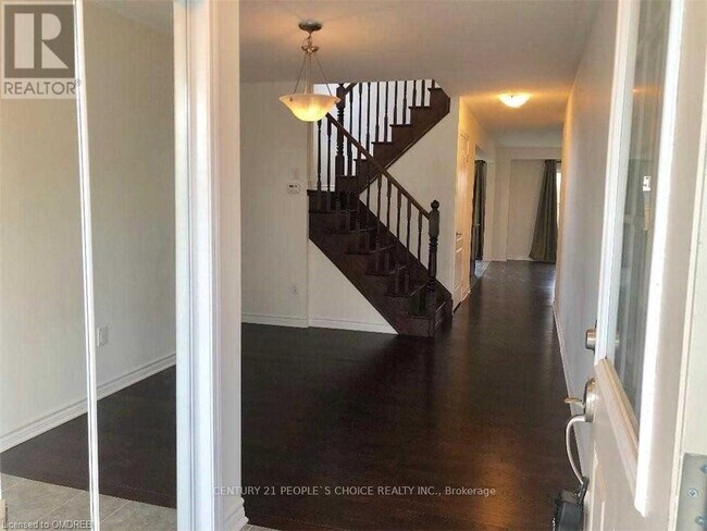 Building Photo - 905 Orr Ct