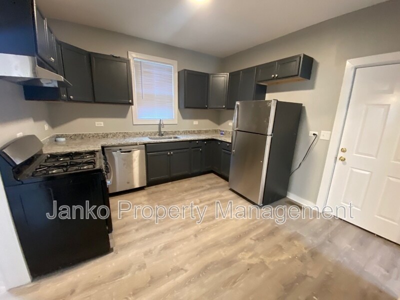 Primary Photo - 90 28th St