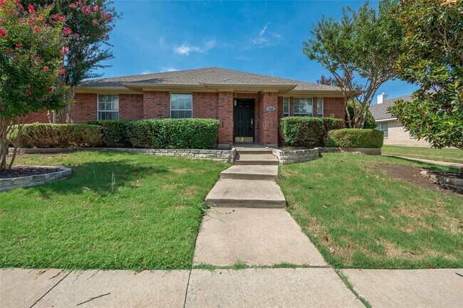 Foto del edificio - 5200 Boxwood Ln