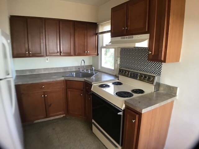 Foto del edificio - 7231 Teal Ave