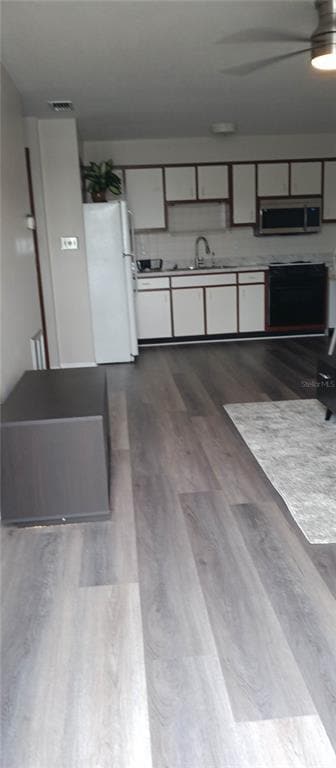 Foto del edificio - 4354 Tahitian Gardens Cir