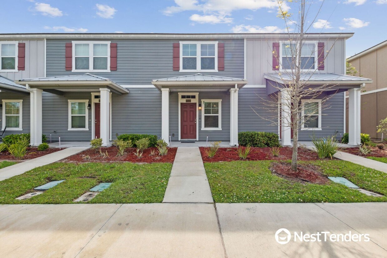 Primary Photo - Beautiful Townhome with Two Primary Suites!