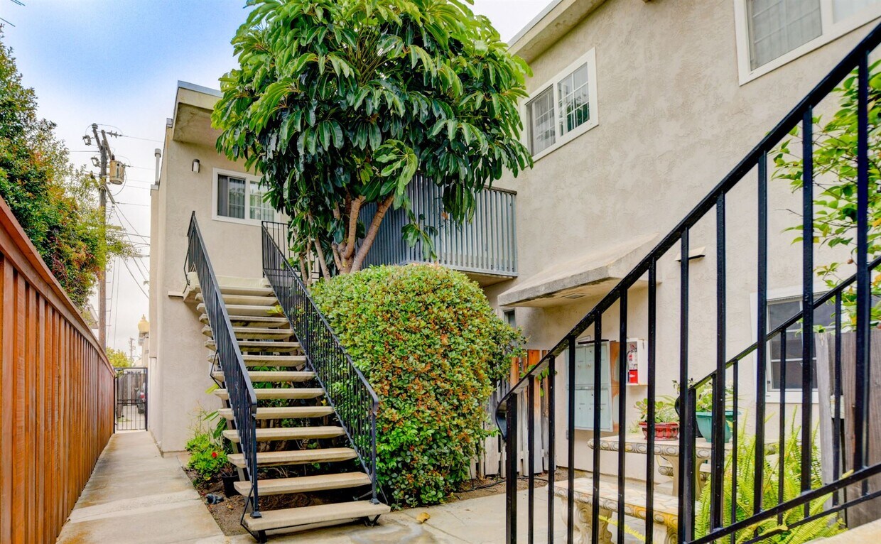 Primary Photo - 1222 Oliver Ave