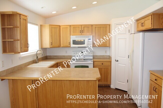 Building Photo - 1989 N 2530 W