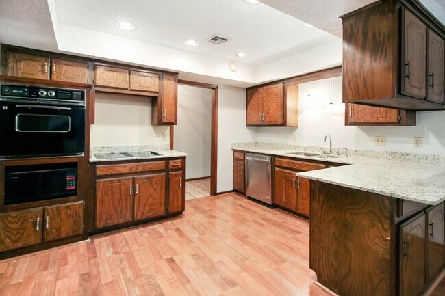 Foto del edificio - Beautiful Home in Edmond Community