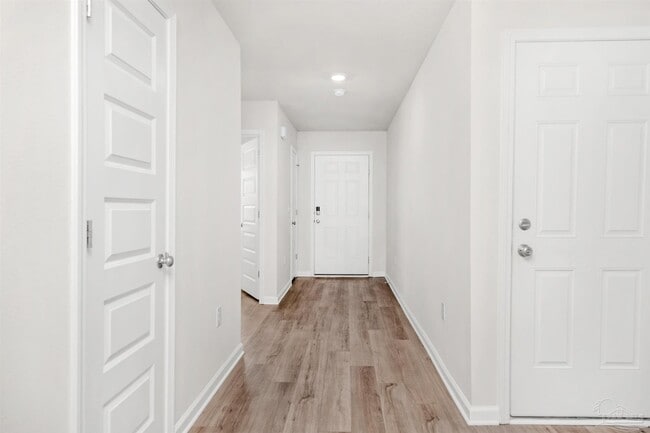 Building Photo - 5277 Peach Dr