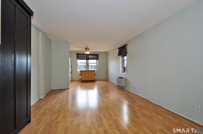 Foto del edificio - 39 Glenbrook Rd