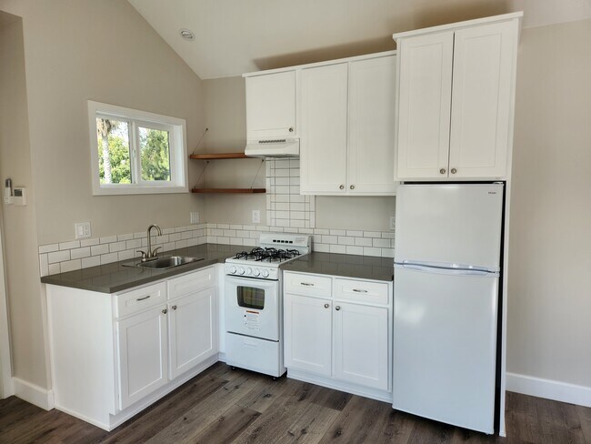 Building Photo - 4546 Wortser Ave