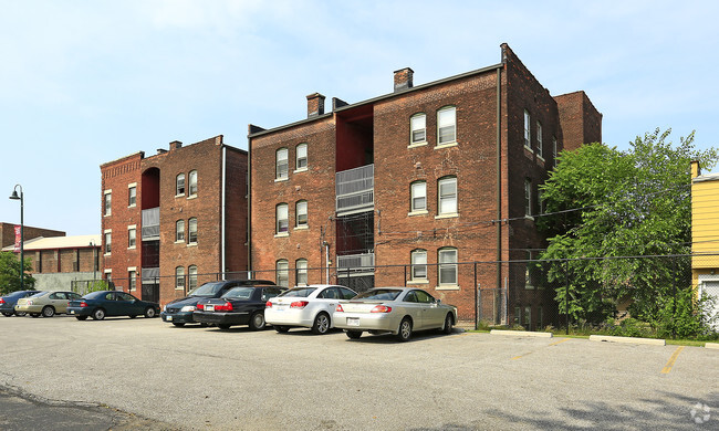 Building Photo - Harp Apartments