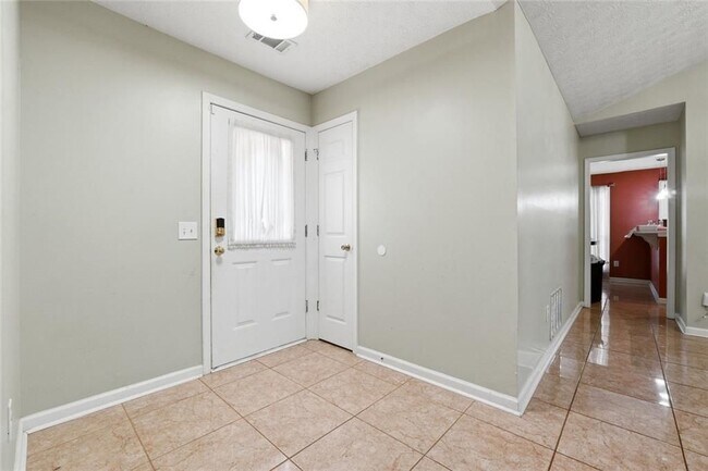 Foto del edificio - 2833 Loral Pines Dr NW