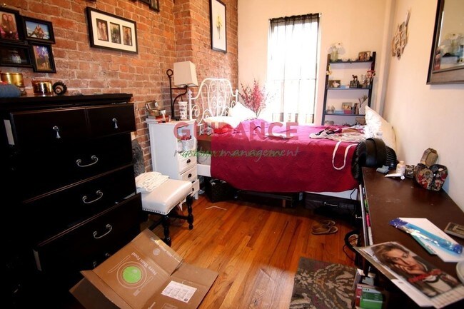 Foto del edificio - 172 W 81st St