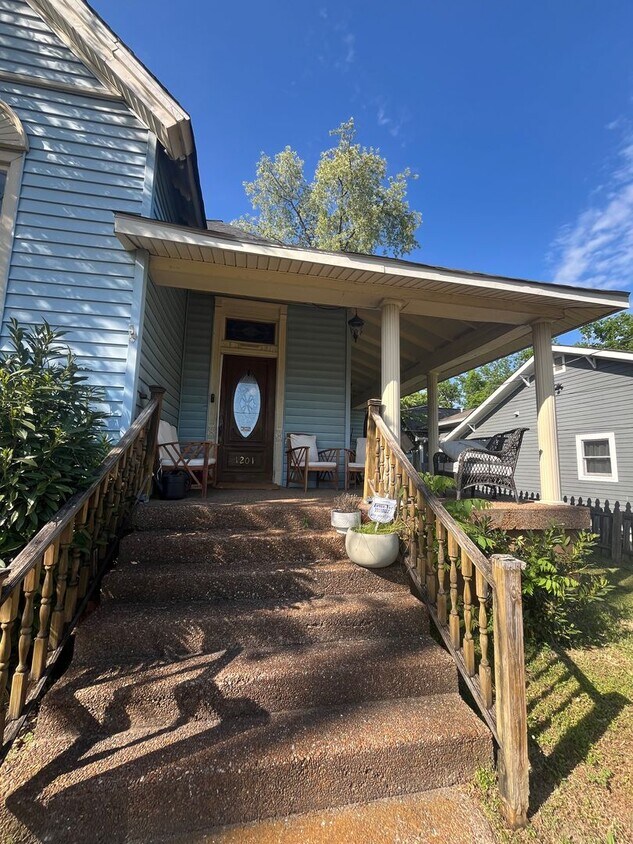 Charming East Nashville Home, 3 Bedrooms/3 baths, fenced yard - Charming East Nashville Home, 3 Bedrooms/3 baths, fenced yard