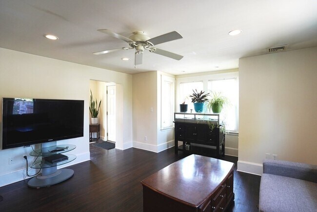 Foto del edificio - 43 Alpine Pl