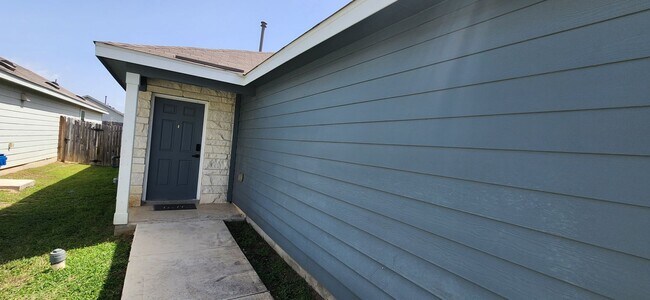Foto del edificio - Charming 2-Bed, 2-Bath Home in Thea Meadows