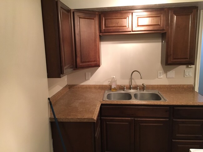 Building Photo - 517 S 500 E