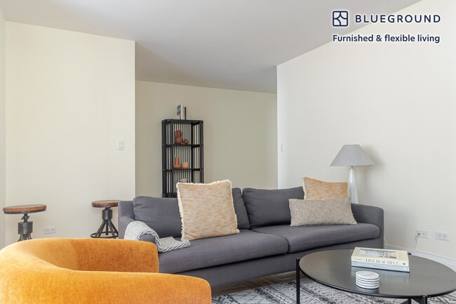 Foto del edificio - 30 Park Ave