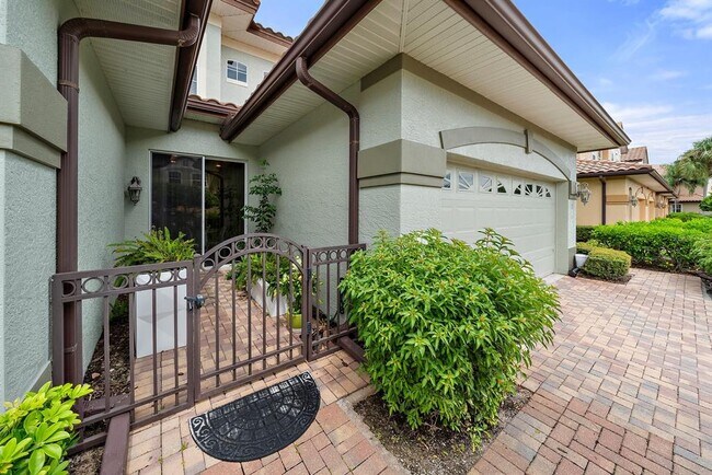 Foto del edificio - 8406 Miramar Way