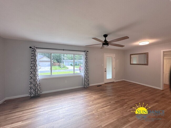 Foto del edificio - Renovated 3 Bedroom Home in Fort Walton Be...