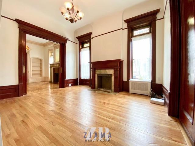 Foto del edificio - 2 bedroom in BROOKLYN NY 11213