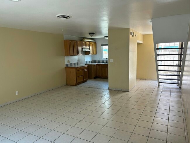 Building Photo - 458 Grand Avenue, Unit B