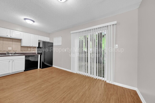 Photo - 696 Hobbs Dr Apartment