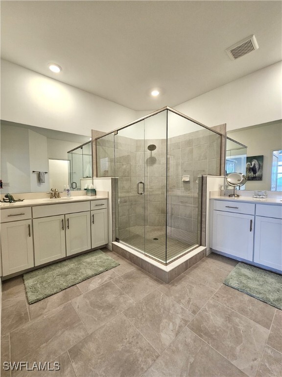 Building Photo - 5722 Oakmont Ct