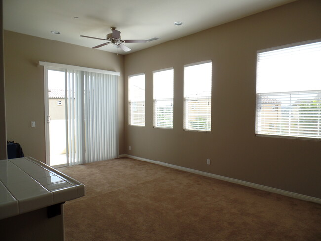 Living Room - Balcony - 5057 Waterview Way