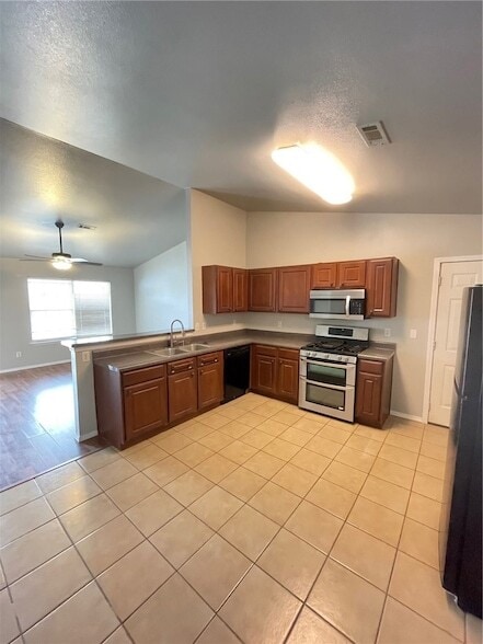 Building Photo - 1132 Nelson Dr