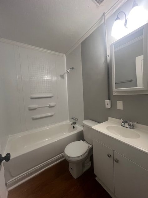 Building Photo - 208 Crestfield Rd