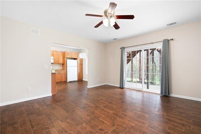 Building Photo - 1083 Soaring Way NE